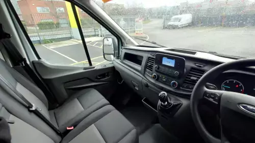 Hire Truck with 750kg Tail Lift