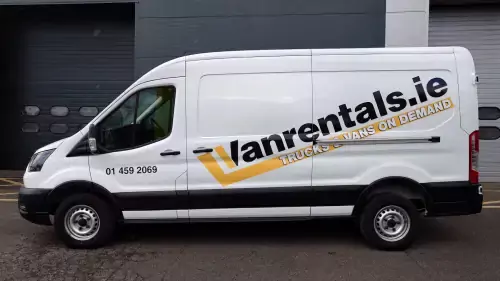 Hire Truck with 750kg Tail Lift